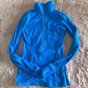 Long sleeve pullover